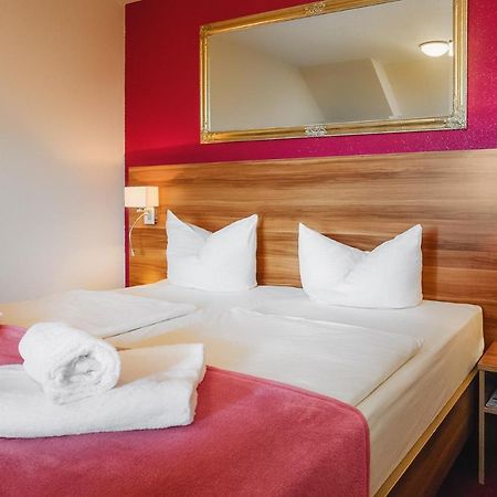 Hotel Mira Mare 하일리겐하펜 외부 사진