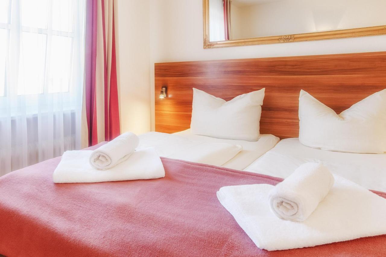 Hotel Mira Mare 하일리겐하펜 외부 사진